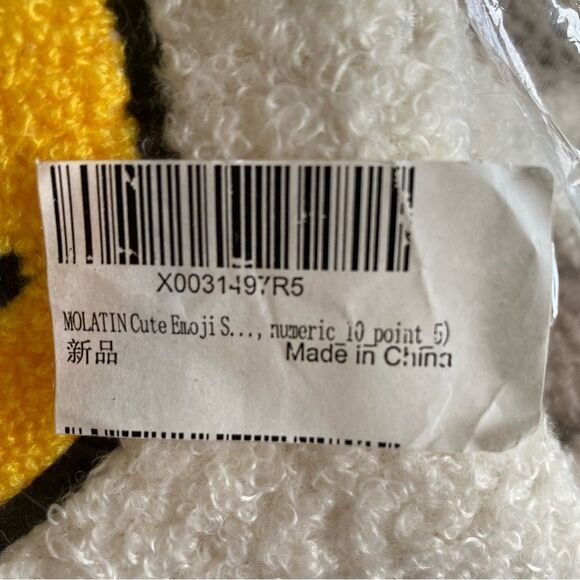 NEW Molatin Fuzzy Smiley Face Slippers Size W 10.5-11 M 9-10 Emoji Loungewear - Picture 14 of 15